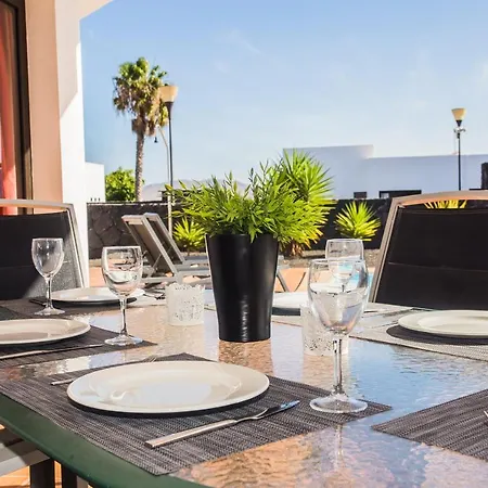 Inviting 3-bed In Playa Blanca بلايا بلانكا