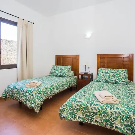 فيلة Inviting 3-bed In Playa Blanca *