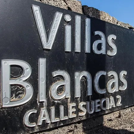Inviting 3-bed In Playa Blanca Villa *