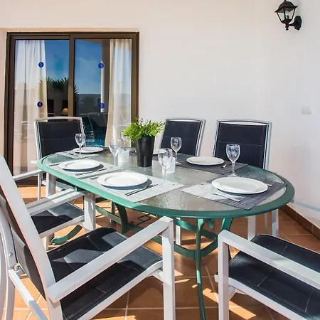 Inviting 3-bed In Playa Blanca * פלאיה בלנקה